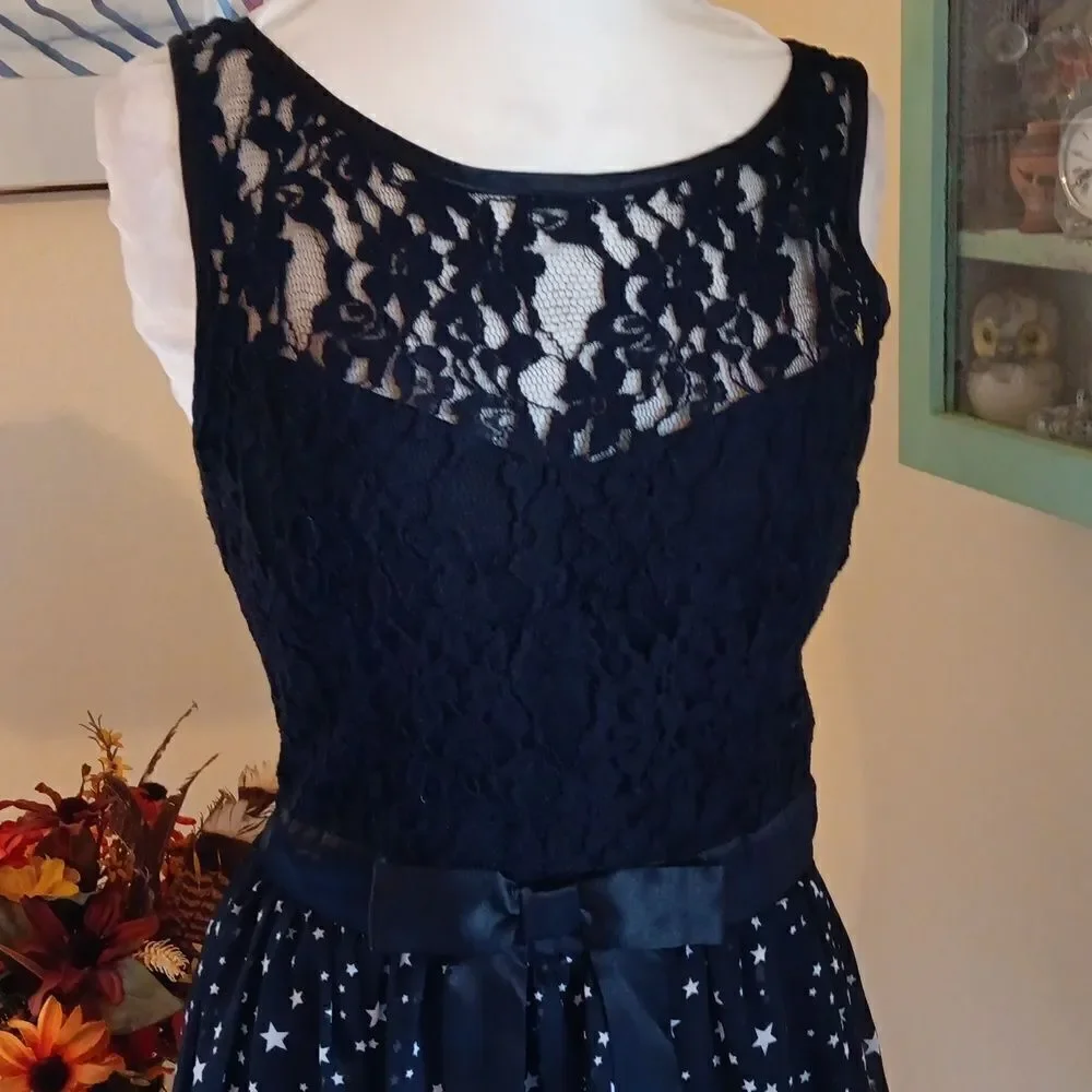 B. SMART Dress - Picture 2 of 13